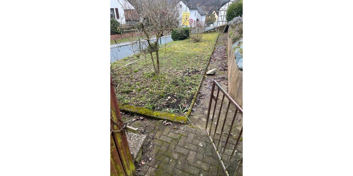 Einfamilienhaus Braunfels - 7 Zimmer, 140 m&sup2;, 1.000&euro; | Angebot:25088036