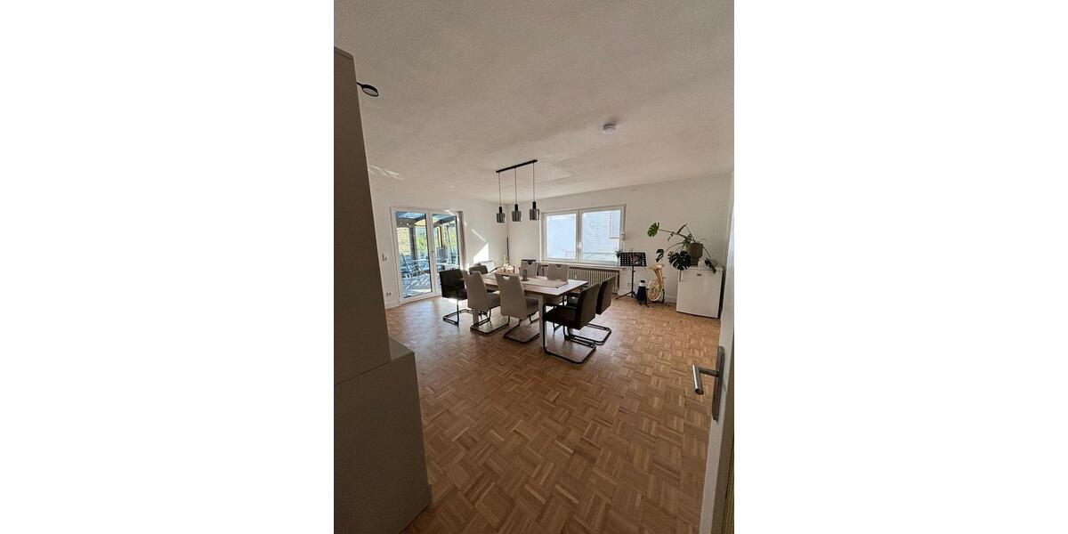 Erdgeschoßwohnung Bad Sooden-Allendorf Allendorf - 4 Zimmer, 142 m&sup2;, 990&euro; | Angebot:25421231
