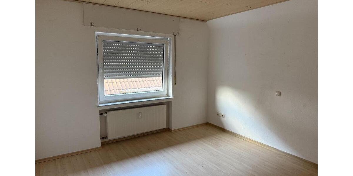 Maisonettenwohnung Wilnsdorf - 7 Zimmer, 165 m&sup2;, 200.000&euro; | Angebot:26815407