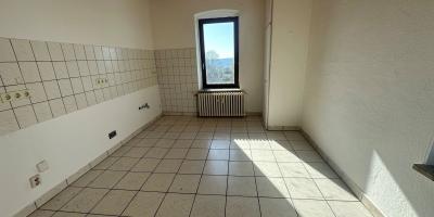 Dachgeschoßwohnung Boffzen - 3 Zimmer, 86 m&sup2;, 420&euro; | Angebot:23438511