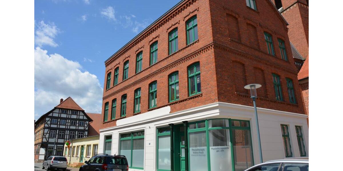 Schöne Dachgeschoss Wohnung in Grabow direkt in der Stadt! 2 zimmer