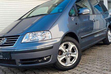 VW Sharan 250.000 km 3.990 &euro; München 81243