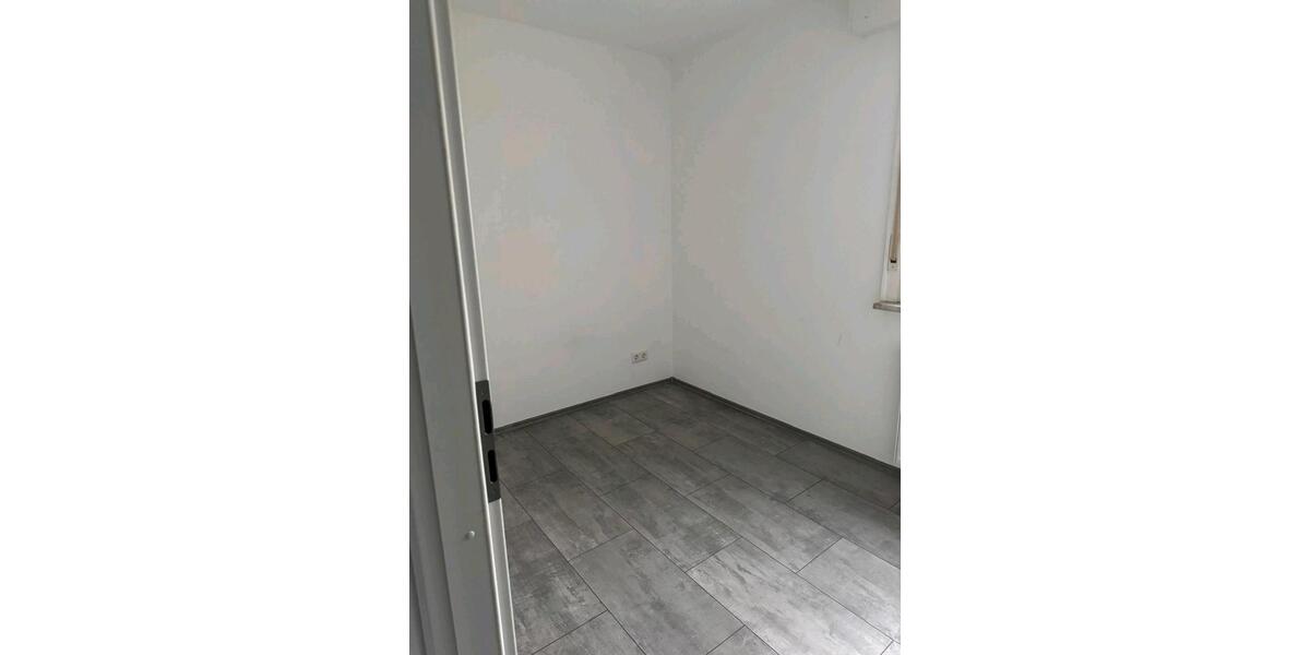 Etagenwohnung Simmerath - 2 Zimmer, 93 m&sup2;, 800&euro; | Angebot:24780154