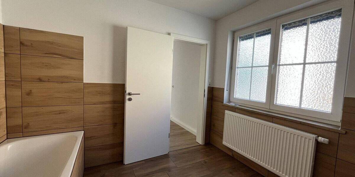 Mehrfamilienhaus, Wohnhaus Eggenfelden - 7 Zimmer, 245 m&sup2;, 650.000&euro; | Angebot:26306511