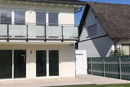 Haus Oberhausen-Rheinhausen Rheinhausen - 4.5 Zimmer, 145 m&sup2;, 1.540&euro; | Angebot:24869617