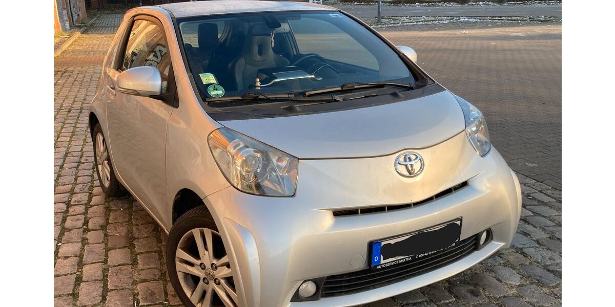 Toyota IQ 132.000 km 8.900 &euro; Berlin 10247