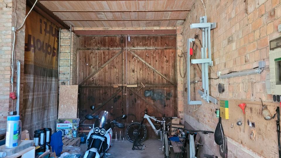 Einfamilienhaus Borken (Hessen) - 5 Zimmer, 166 m&sup2;, 180.000&euro; | Angebot:26987858