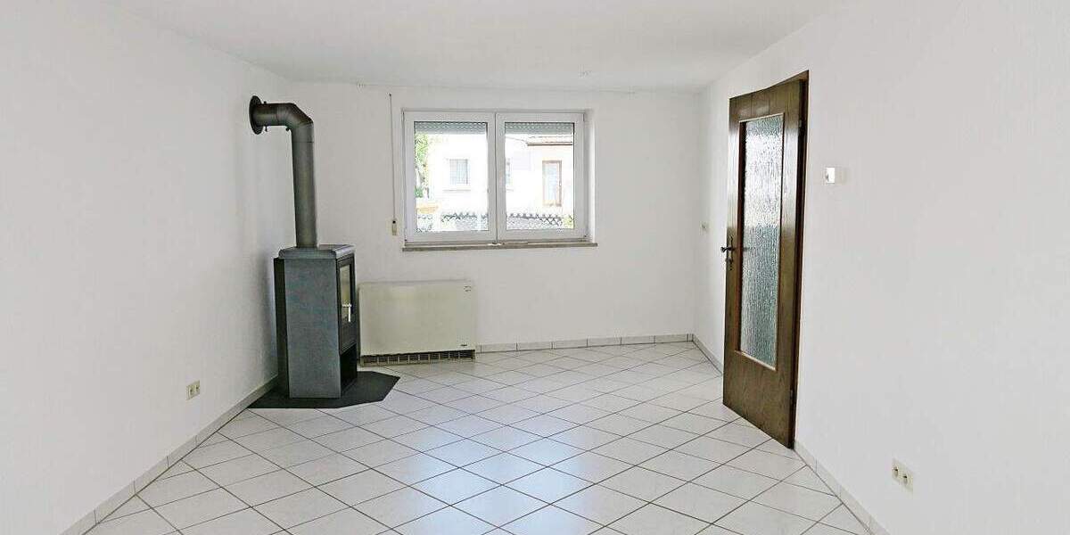 Etagenwohnung Reutlingen Ohmenhausen - 3 Zimmer, 70 m&sup2;, 530&euro; | Angebot:24992183