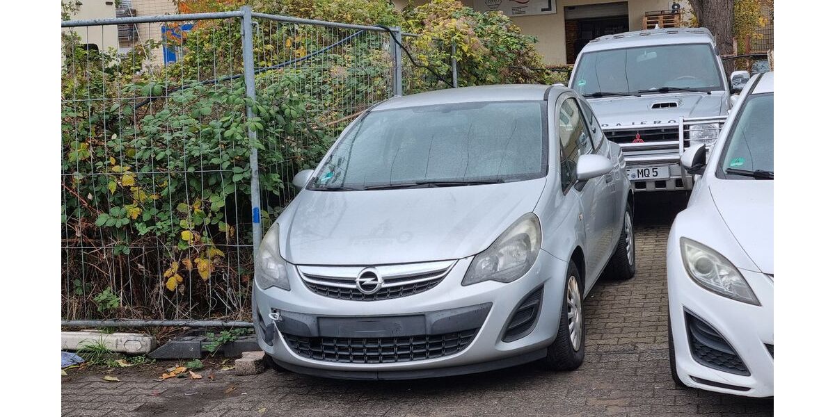 Opel Corsa 183.250 km 3.650 &euro; Frankfurt 60439