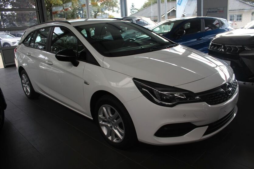 Opel Astra 17.900 km 15.990 € Andervenne 49832