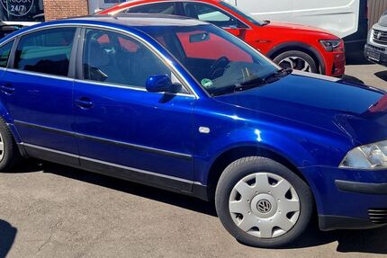 VW Passat 124.500 km 2.950 € Solingen 42659