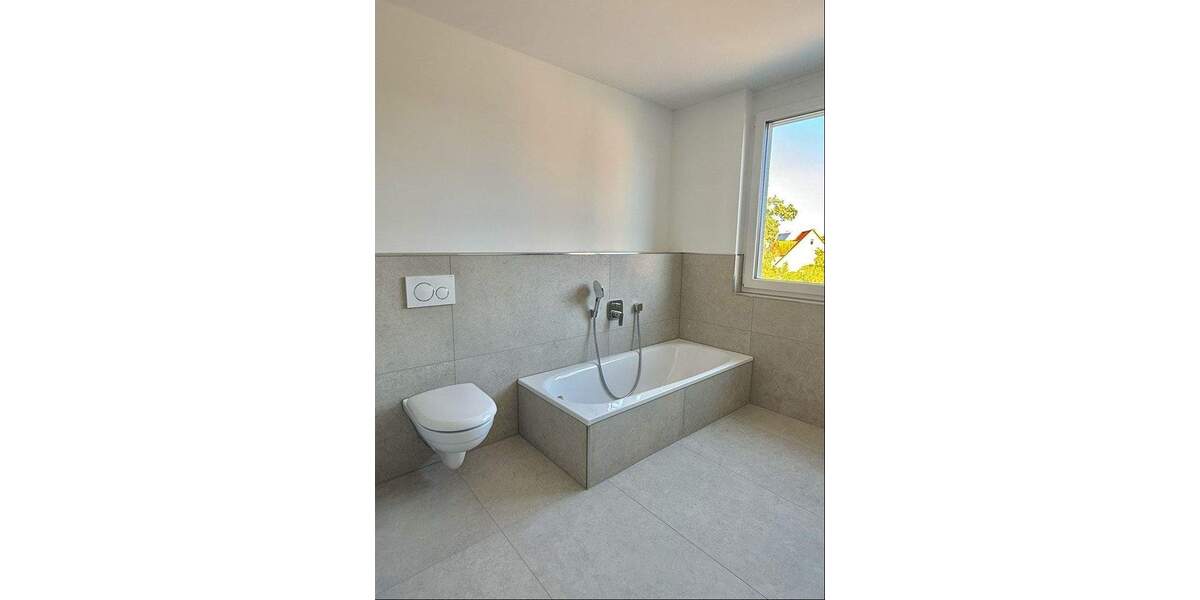 Etagenwohnung Roßtal - 3 Zimmer, 94 m&sup2;, 479.000&euro; | Angebot:25563846