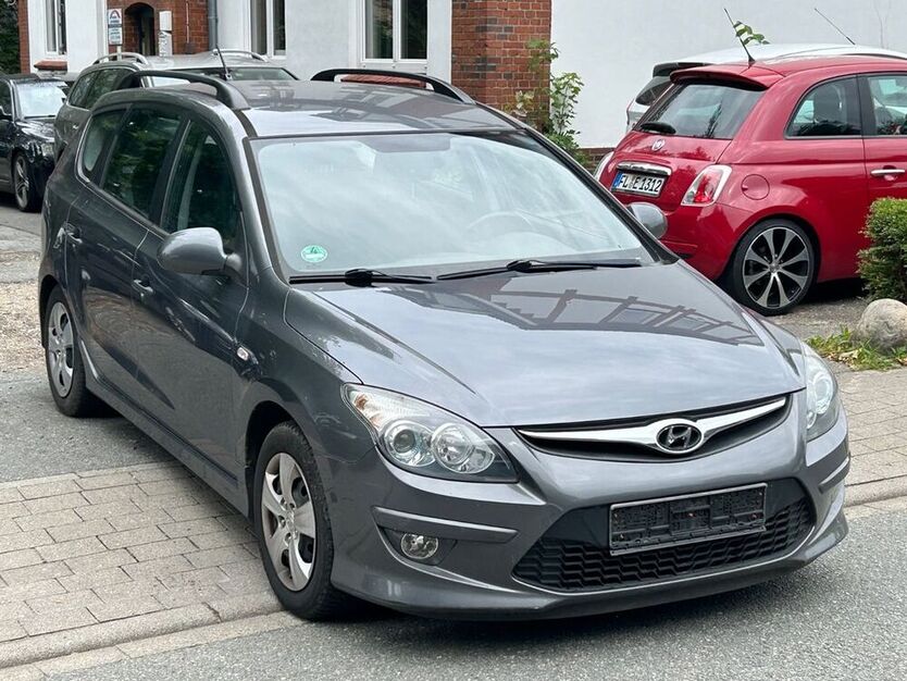 i30