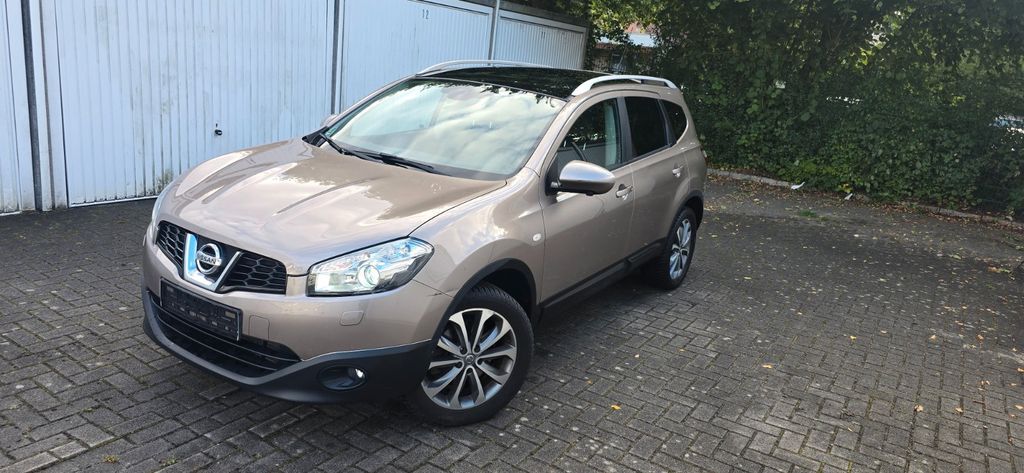 Nissan Qashqai 153.000 km 7.950 € Wilhelmshaven 26382