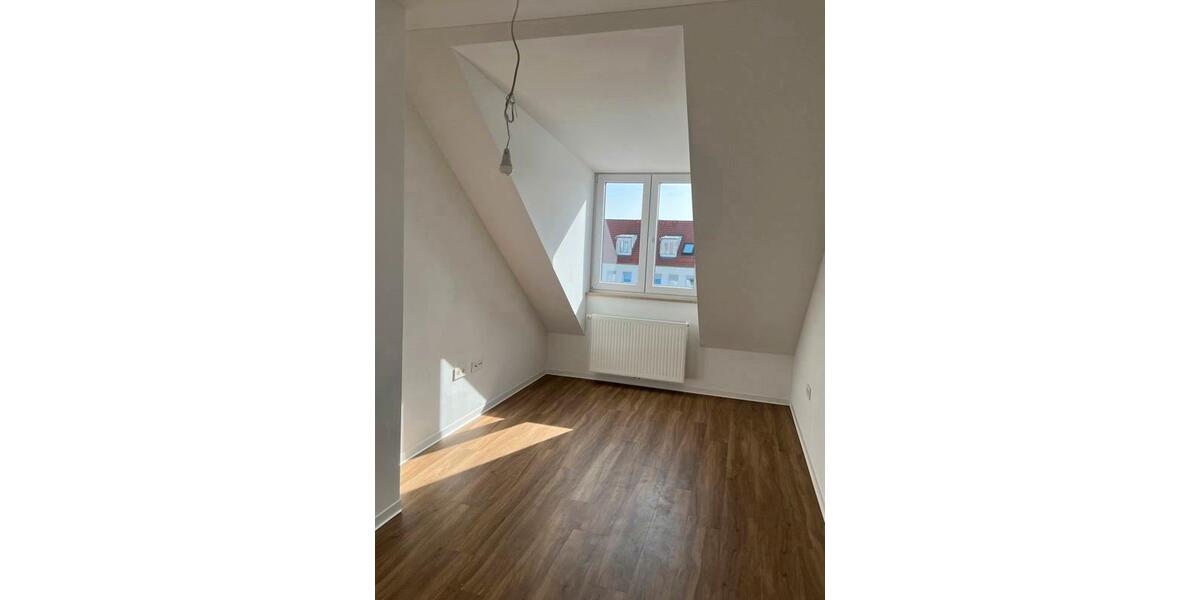 Dachgeschoßwohnung Dachau - 4 Zimmer, 116 m&sup2;, 1.904&euro; | Angebot:25387261