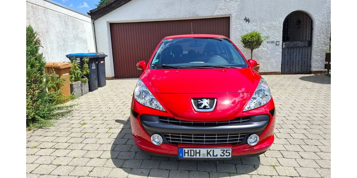 Peugeot 207 140.000 km 3.900 &euro; Königsbronn 89551