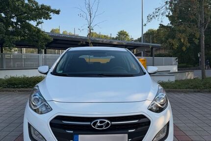 Hyundai i30 149.500 km 6.800 &euro; Unterhaching 82008