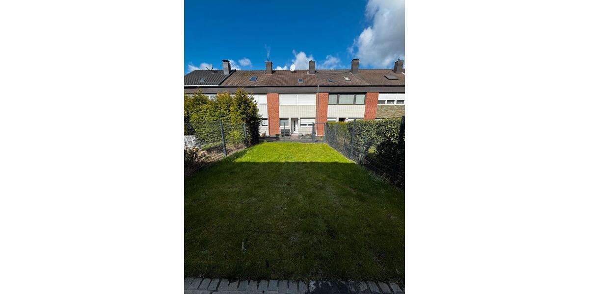 Reihenhaus Siegburg - 6 Zimmer, 170 m&sup2;, 2.690&euro; | Angebot:26148466