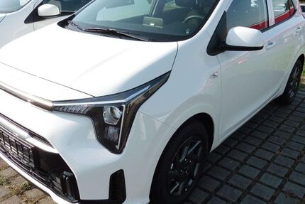Kia Picanto 1.358 km 15.900 € Goerlitz 02828