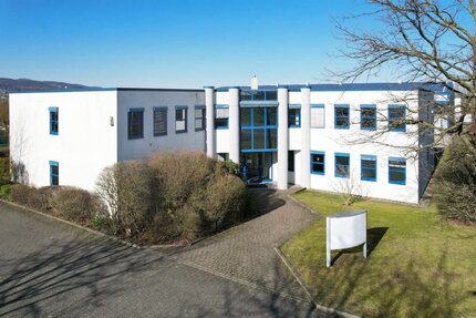 Top-Produktionshallen mit Büro im Gewerbegebiet Btl.Rengershausen, am Autobahnkreuz KS-West