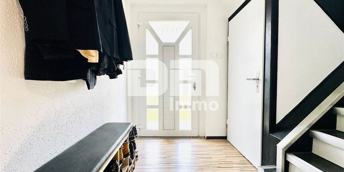 Modernisierte Doppelhaushälfte mit großem Grundstück und vielen Extras - Doppelhaushälfte Lohfelden | Angebot:27092543