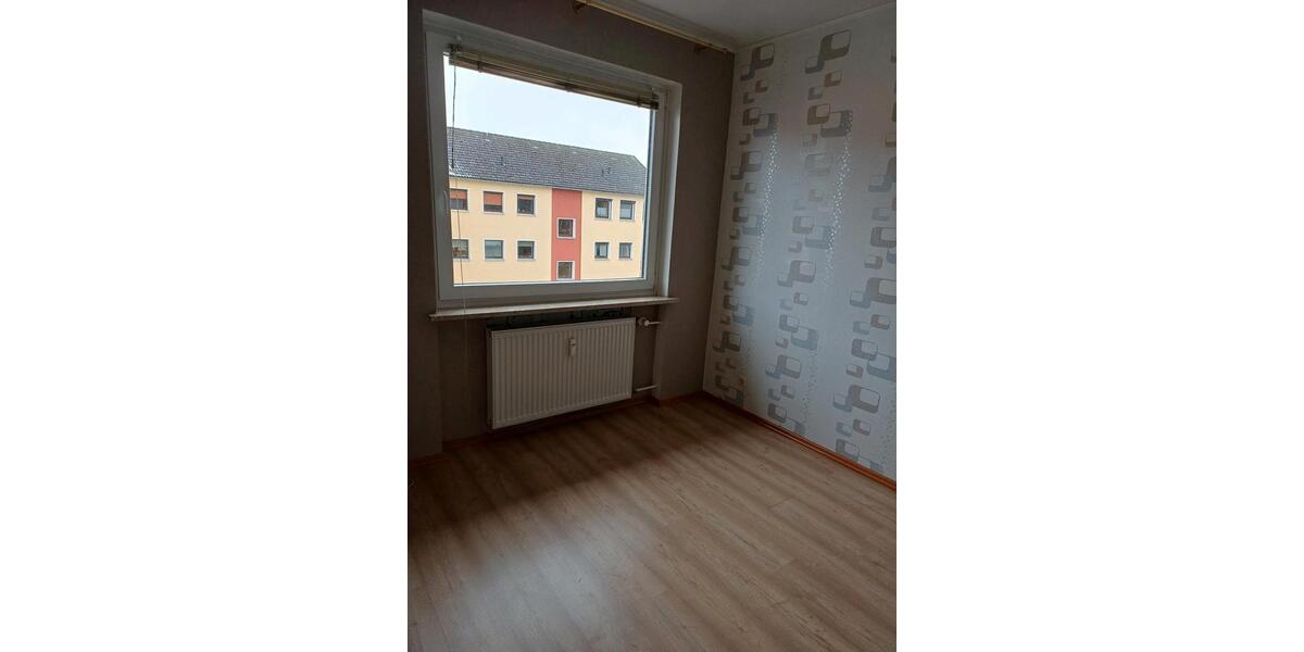 Etagenwohnung Dannenberg (Elbe) - 3 Zimmer, 86 m&sup2;, 140.000&euro; | Angebot:27094298