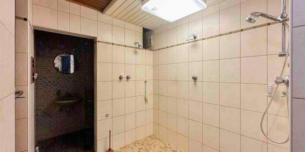 Wohnen & Arbeiten vereint: Stilvolles Haus mit Garten und Wellness in Leverkusen-Rheindorf 7 zimmer