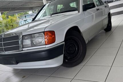 Mercedes-Benz 190 389.000 km 2.990 &euro; Öhringen 74613