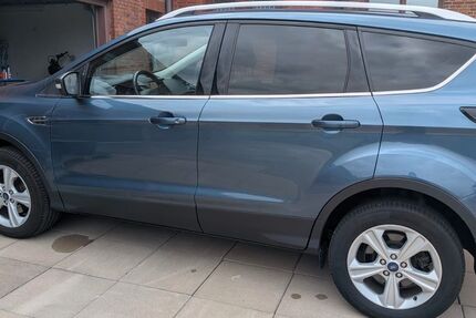 Ford Kuga 74.000 km 14.750 &euro; Stadthagen 31655
