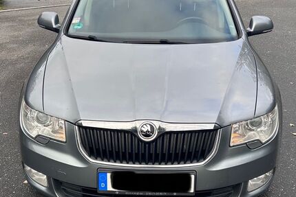Skoda Superb 322.000 km 3.150 &euro; Lübeck 23556