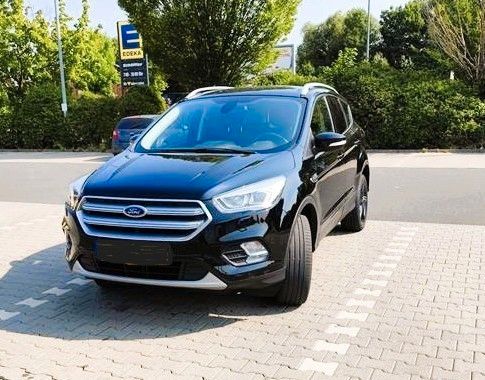 Ford Kuga 61.000 km 14.700 &euro; Auerbach 91275
