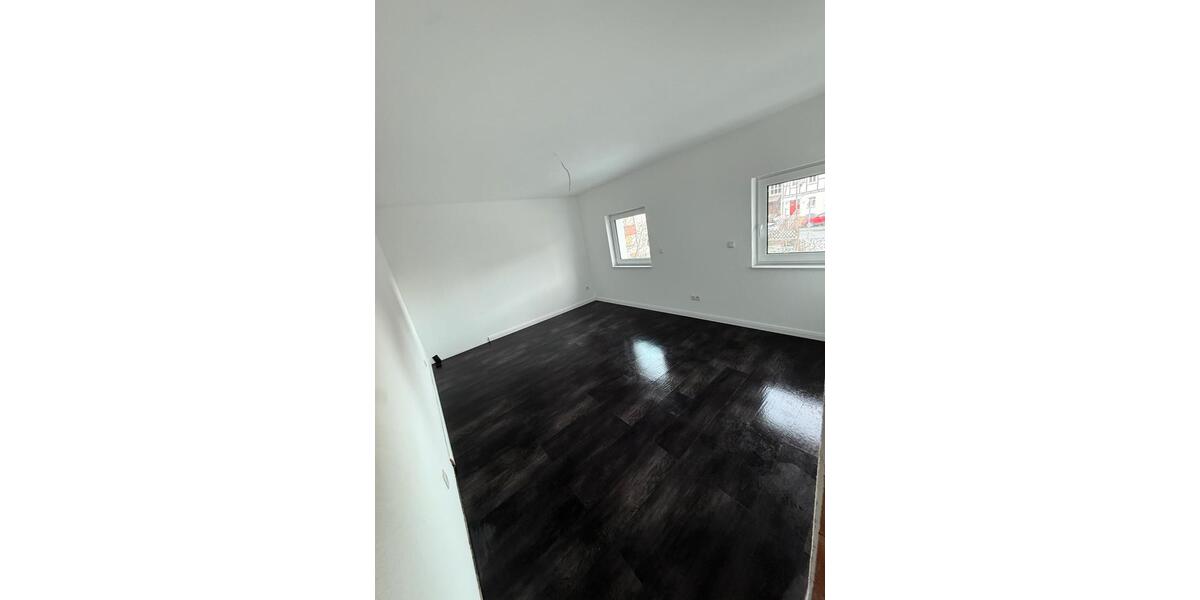 Neu renoviertes Familienhaus in Lohfelden-Vollmarshausen 5 zimmer