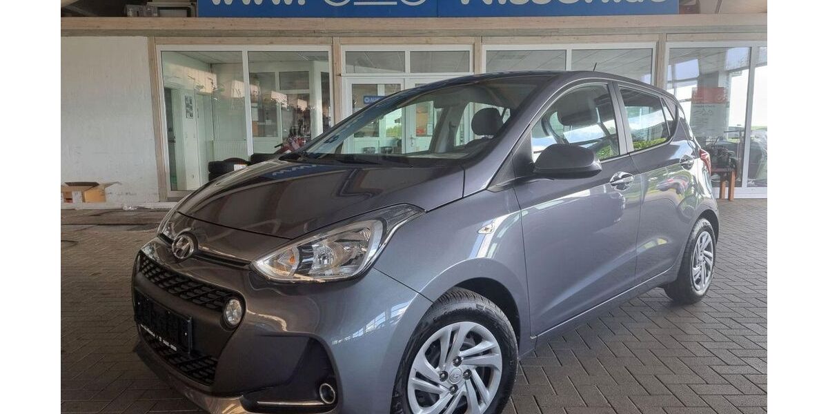 Hyundai i10 44.481 km 12.950 &euro; Steinbergkirche 24972