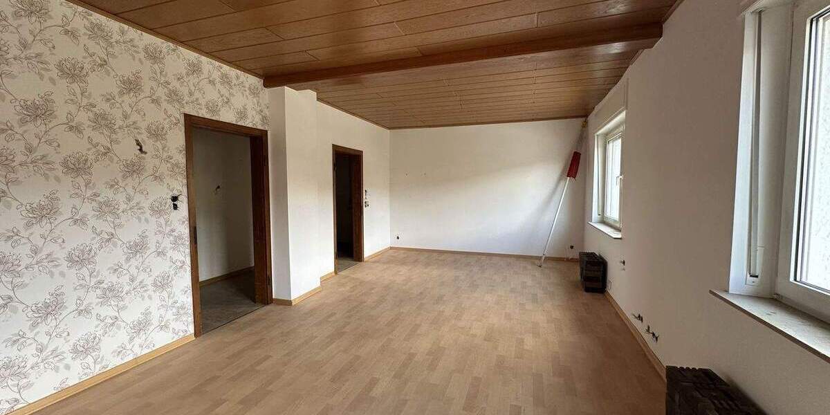 Einfamilienhaus Bad Neuenahr-Ahrweiler / Ahrweiler Ahrweiler - 8 Zimmer, 200 m&sup2;, 345.000&euro; | Angebot:24635777