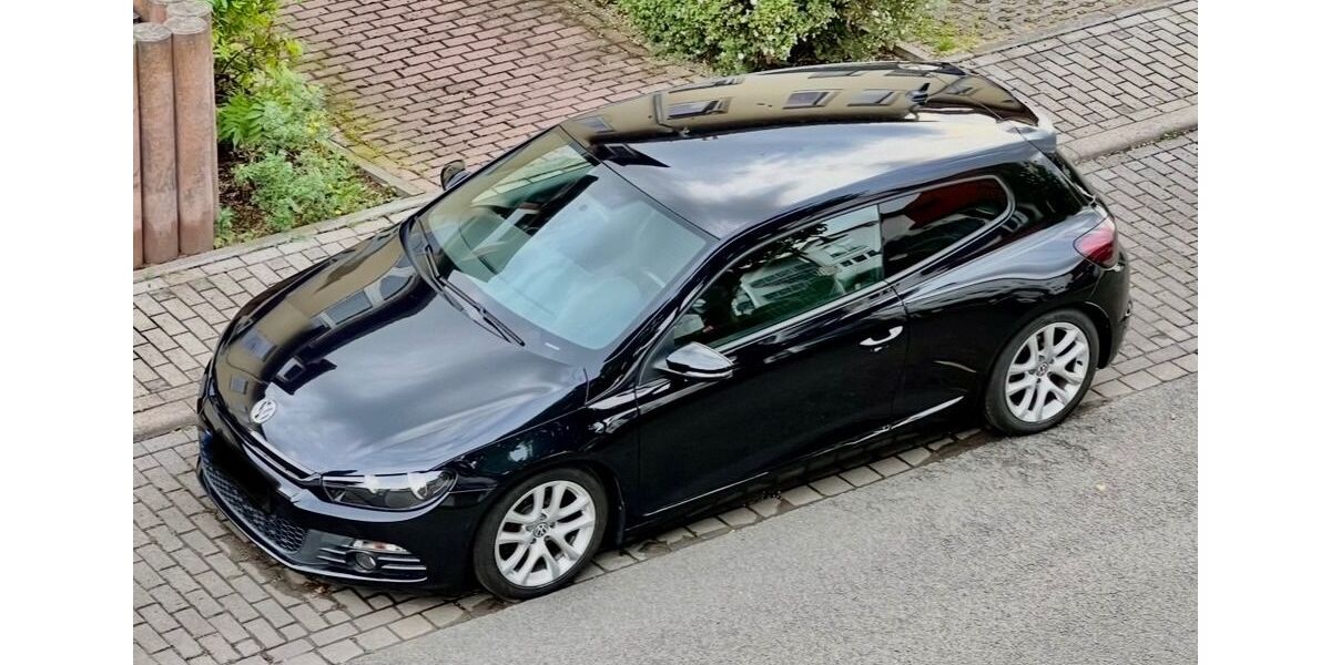 VW Scirocco 111.900 km 8.600 &euro; Erfurt 99099