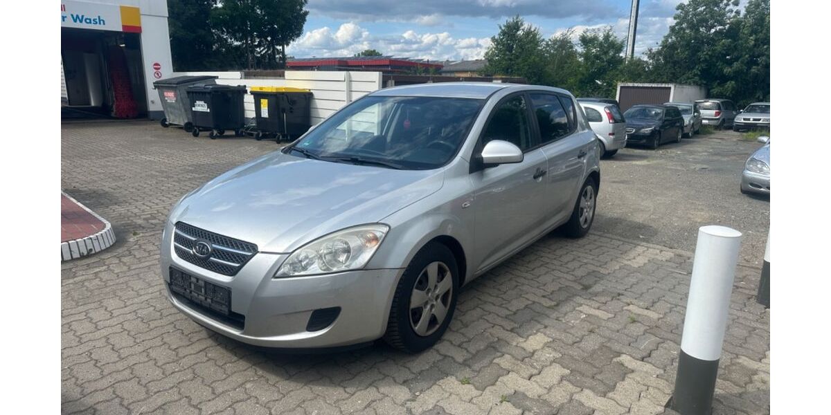 Kia ceed / Ceed 252.000 km 800 &euro; Salzgitter 38229