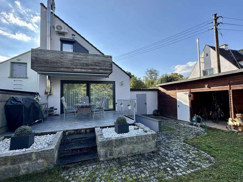 Haus zum Kaufen in Augsburg 709.000 € 140 m² 8 zimmer