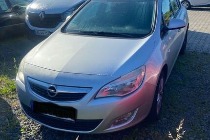 Opel Astra 309.000 km 900 &euro; Riedstadt 64560