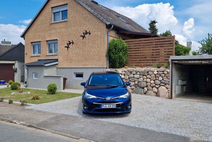 Toyota Avensis 132.000 km 11.500 &euro; Grebin 24329