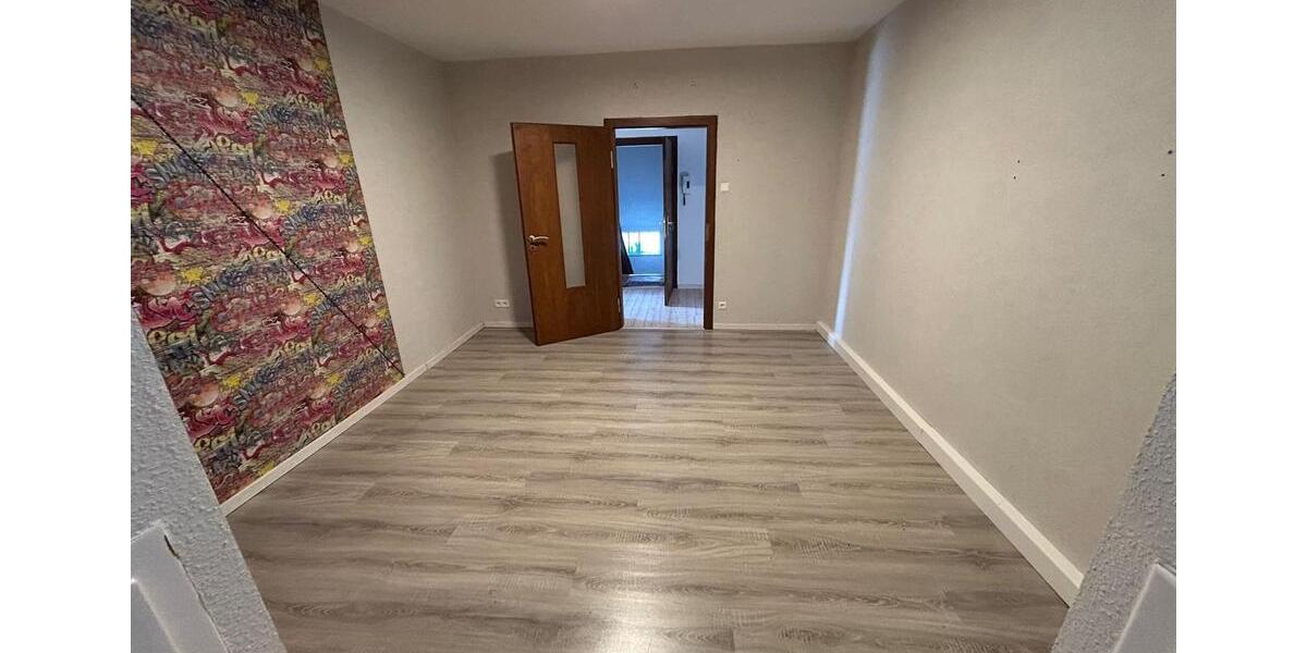 Dachgeschoßwohnung Berching - 5 Zimmer, 122 m&sup2;, 1.100&euro; | Angebot:25224633