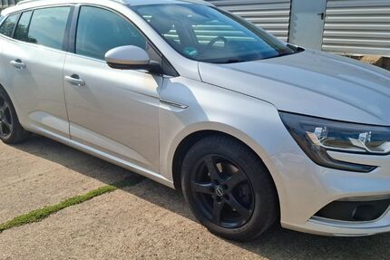 Renault Megane 185.766 km 8.199 &euro; Halle 06116