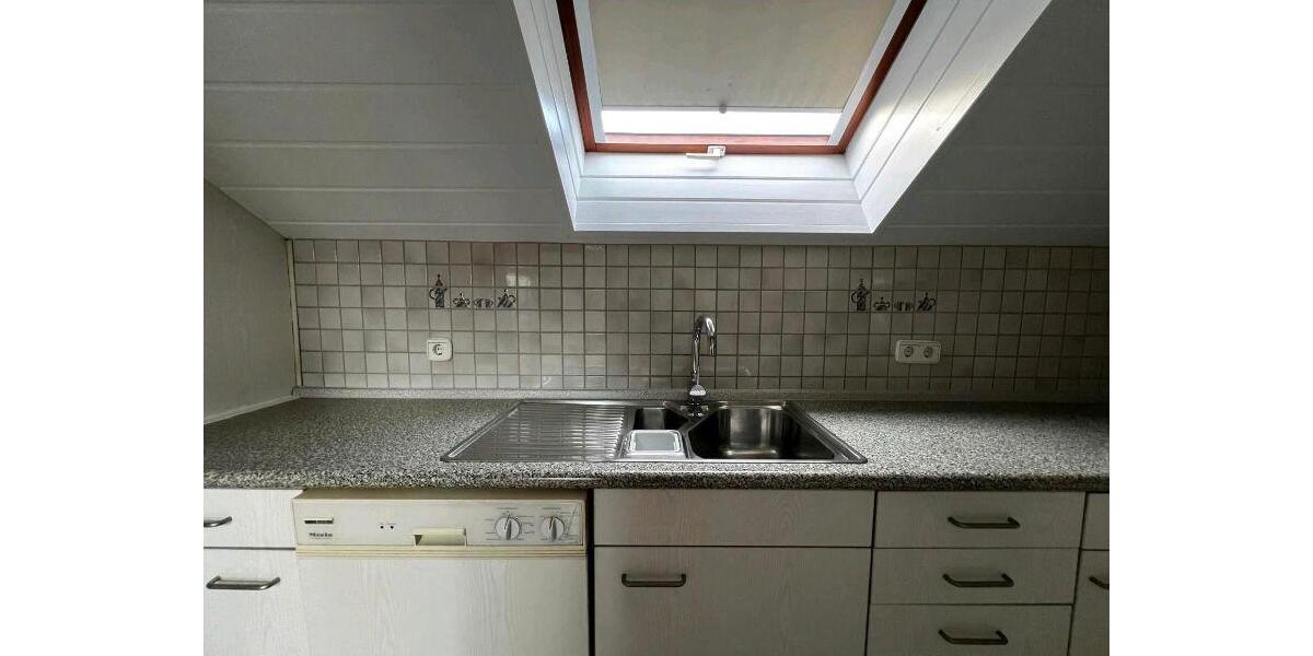 Dachgeschoßwohnung Reutlingen Reutlingen-Betzingen - 3.5 Zimmer, 90 m&sup2;, 950&euro; | Angebot:26646756