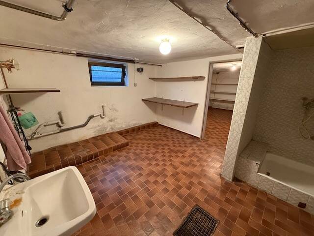 Einfamilienhaus Volkach Eichfeld - 6 Zimmer, 160 m&sup2;, 1.500&euro; | Angebot:26273088