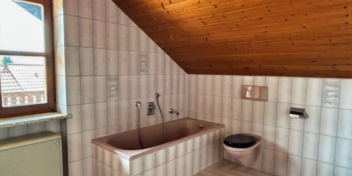 Einfamilienhaus Wiesenfelden - 7 Zimmer, 136 m&sup2;, 339.000&euro; | Angebot:26657067