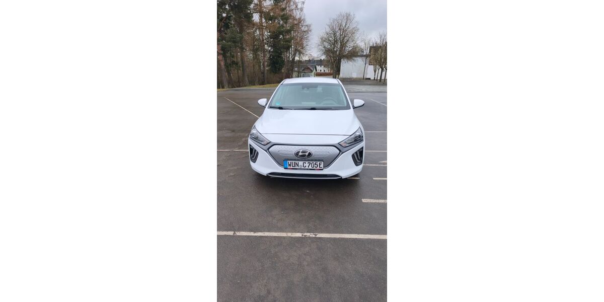 Hyundai IONIQ 20.100 km 17.990 &euro; Kirchenlamitz 95158