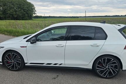 VW Golf 65.000 km 26.300 &euro; Regensburg 93055