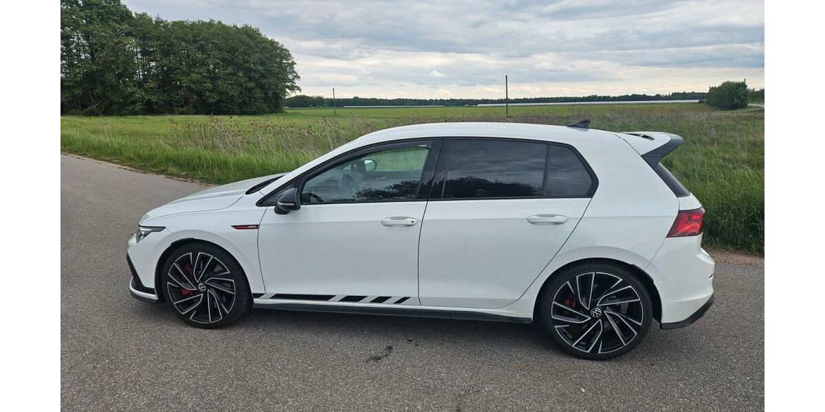 VW Golf 65.000 km 26.300 &euro; Regensburg 93055