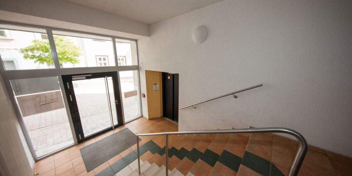 Gewerbeobjekt Hildburghausen - 6 Zimmer, 140 m&sup2;, 900&euro; | Angebot:25746303