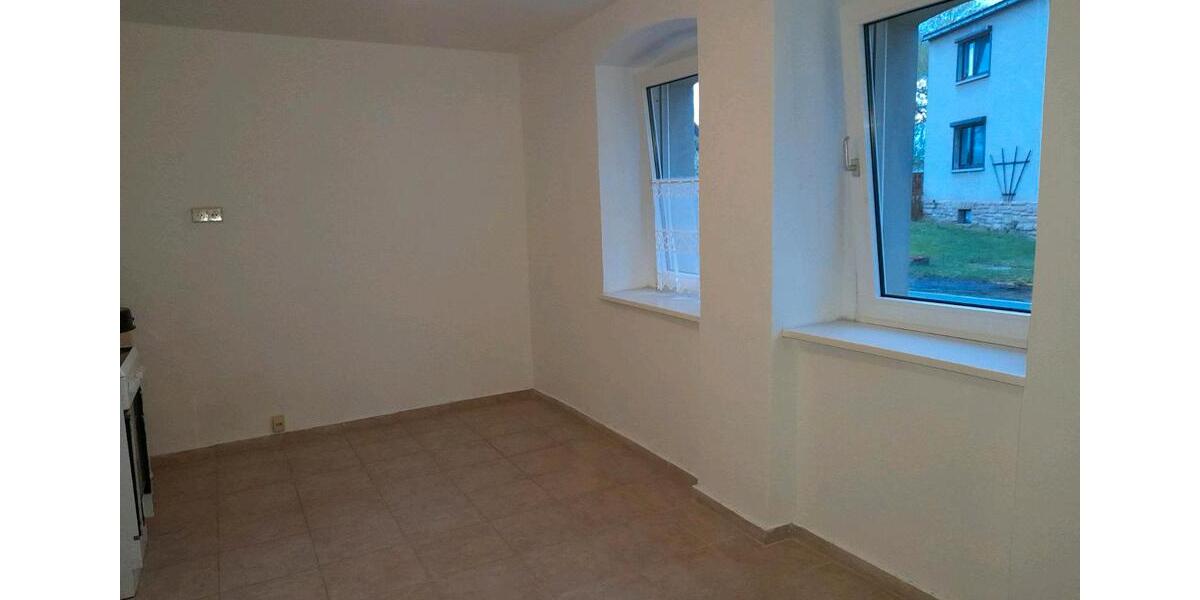 Reihenhaus Allstedt - 7 Zimmer, 140 m&sup2;, 70.000&euro; | Angebot:25909095