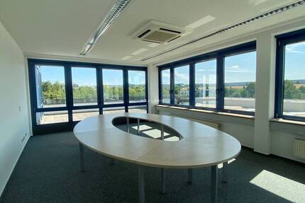 Baunatal, Fahrerunterkunft und Bürofläche direkt an der A49 mit ausreichend Parkfläche zu verkaufen zimmer